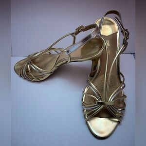 Well loved authentic DVF pumps with tons of life left in them